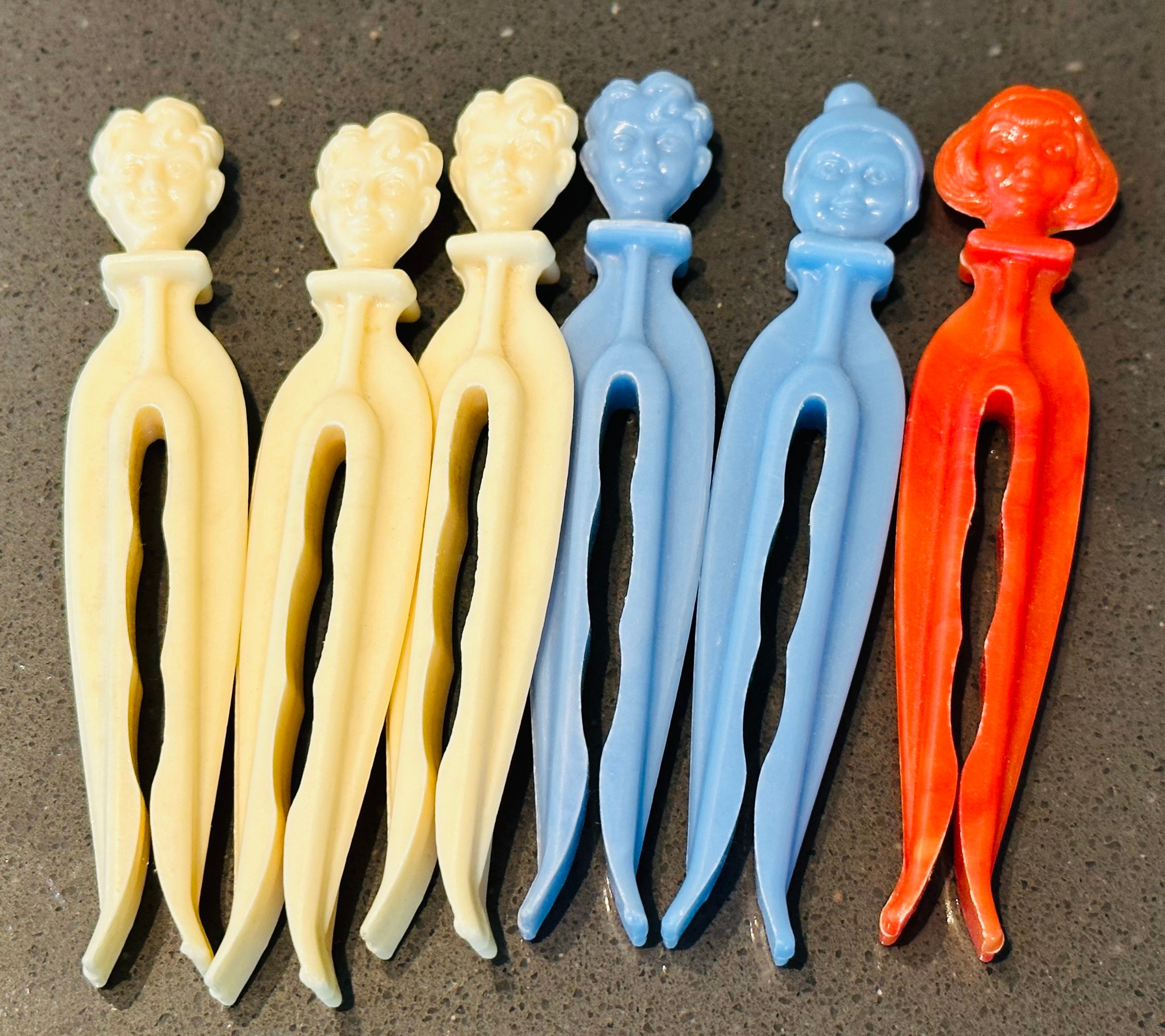 Vintage Clothespins Round Head Spring Flat Rogers Clean Grip Laundry ...