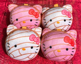 Concha bread keychain pink plush cute pan dulce llaveros mexican sweet bread 