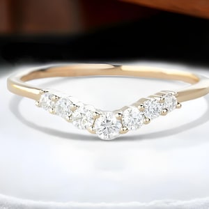 10K Solid Gold V Ring, Moissanite Gold V Ring, Chevron Ring, Curved Stacking Ring, Mother&#39;s Day Gift, Valentine&#39;s Day Gift, Christmas Gift.