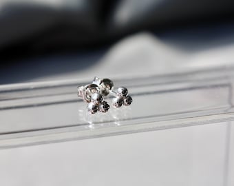 Ohrstecker MINU- Minimalistische Kügelchen Ohrringe, Silberschmuck, drei Kugeln Ohrstecker, Echtsilber, einfache Ohrstecker aus Kugeln