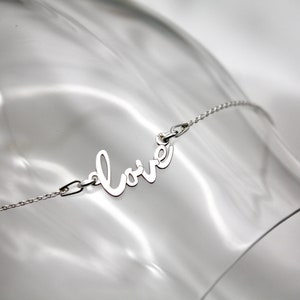 Kette LOVE- Silberne Buchstaben Kette, Love, Schriftzug, Letter Kette, Liebe,  Geschenkidee