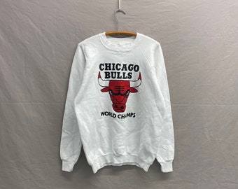X-Large / 1990-91 Chicago Bulls World Champs NBA Basketball White Raglan Vintage Crewneck Sweatshirt