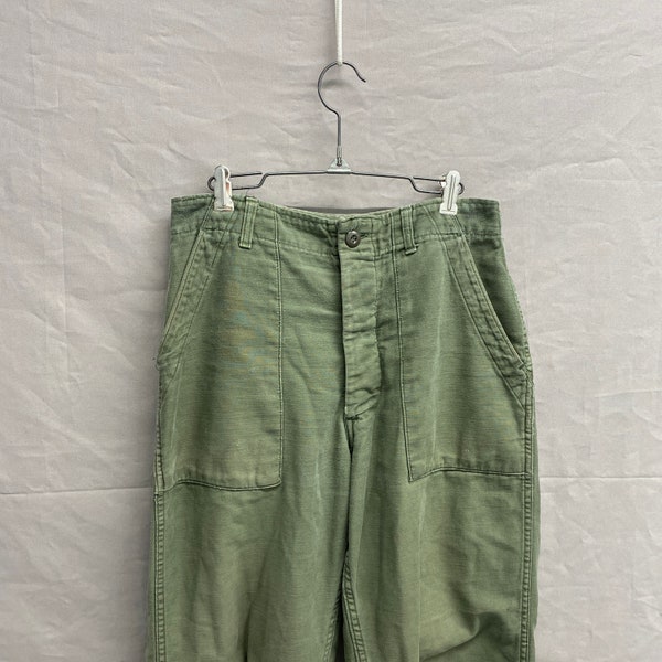 30 x 29 / 1970s US Military OG 107 Cotton Sateen Olive Drab Button Fly Pants