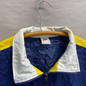 X-Large / 1990s Nike Michigan U Colorway Navy Blue/Yellow Full Zip Nylon Big Swoosh Windbreaker Track Jacket bild 5