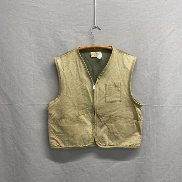 Medium / 1970s SafTBak Hunting Fishing Shooting Zip Up Pride Zipper Mesh Back W/ Gamepouch Vest