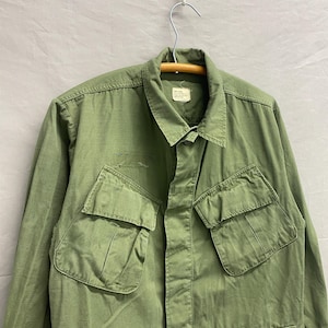 Vintage 1970s Vietnam War US Army Jungle Fatigue Jacket