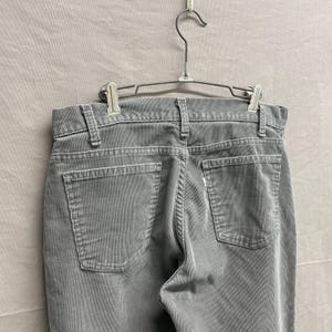 33 x 32 / 1980s Levi&#39;s 519 Grey Straight Leg Corduroy Pants Blank Tab USA Made