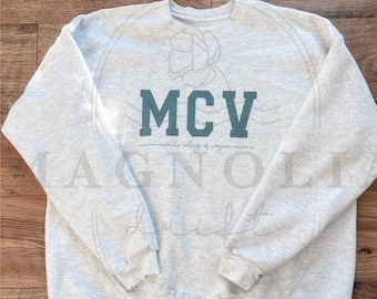 Sudadera de cuello redondo Miracle College, cuello redondo unisex Hanes EcoSmart, gris ceniza, sublimación MCV, Virginia Healthcare