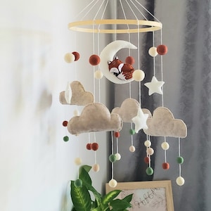 Woodland mobile,forest crib mobile,forest nursery mobile,fox baby mobile,fox on the moon mobile,fox nursery decor,forest animals
