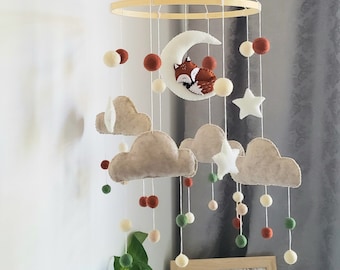 Woodland mobile,forest crib mobile,forest nursery mobile,fox baby mobile,fox on the moon mobile,fox nursery decor,forest animals