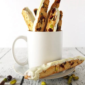 Biscotti des fêtes bio Keto Biscotti au chocolat et aux amandes à faible teneur en glucides Biscotti aux canneberges et aux pistaches sans sucre Diabétique Sans gluten image 5