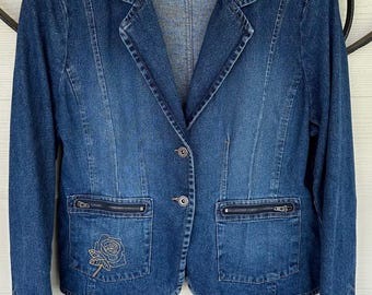 Y2K Denim Blazer • Rose Embroidery, Zipper Pockets, Fitted Medium Wash