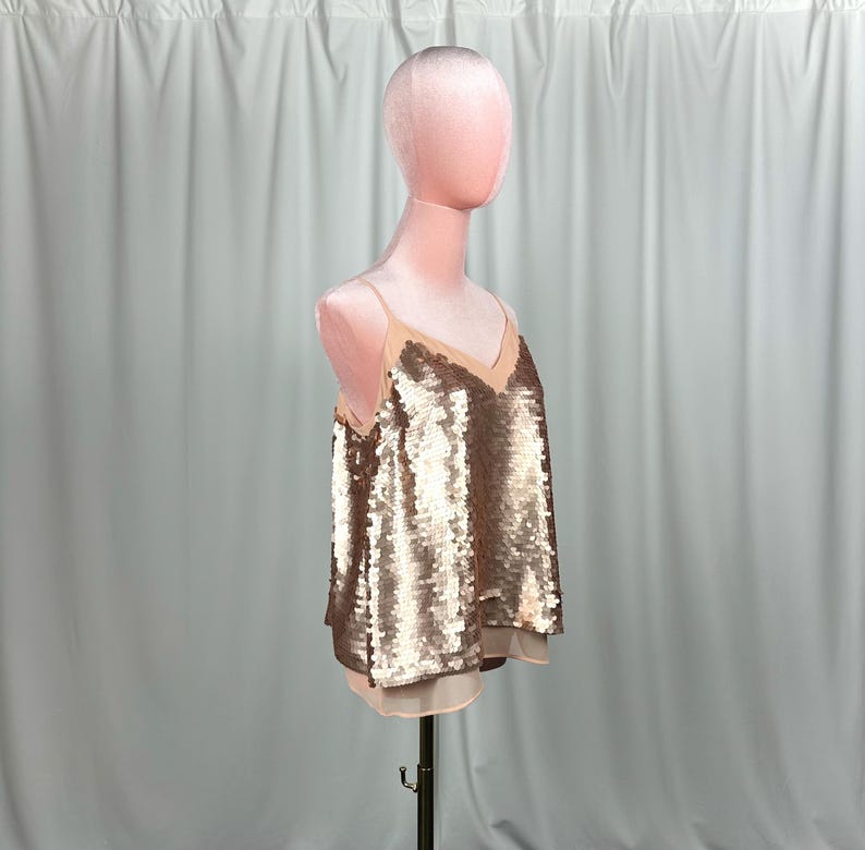 Moulinette Soeurs Paljettopp Guld Champagne Anthropologie Festlinne Storlek 6 Disco Glam Layered Paljettopp Kvällshelg bild 10