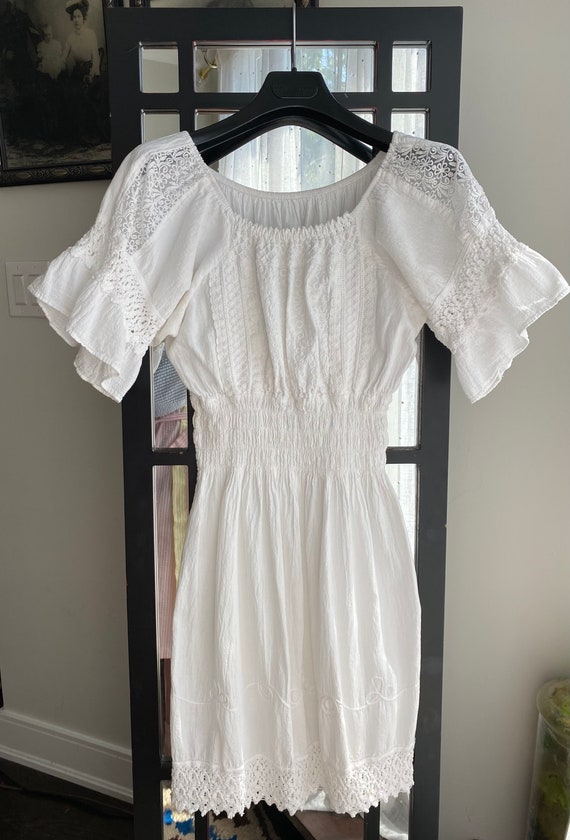 Vintage Little White Dress • On / Off The Shoulder