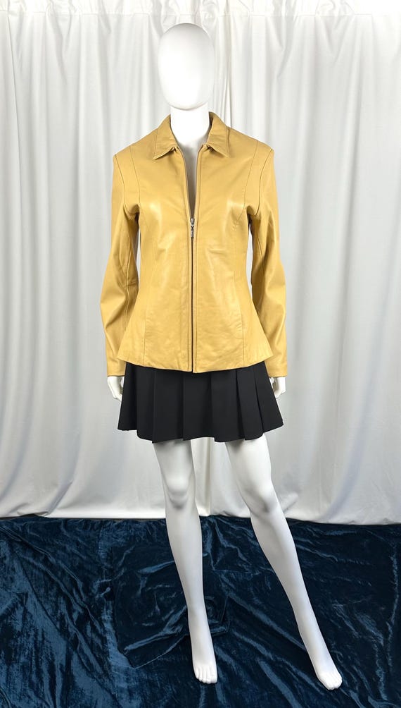 Vintage 2000's Wilson's Leather Pelle Studio Short Bomber Vintage 2000's Wilson's Leather Pelle Studio Short Bomber