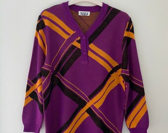 Vintage V Neck Pullover Sweater in Eggplant Purple and Tangerine Orange - Long Sleeve - Fitted - 1970 1980 - Size Small