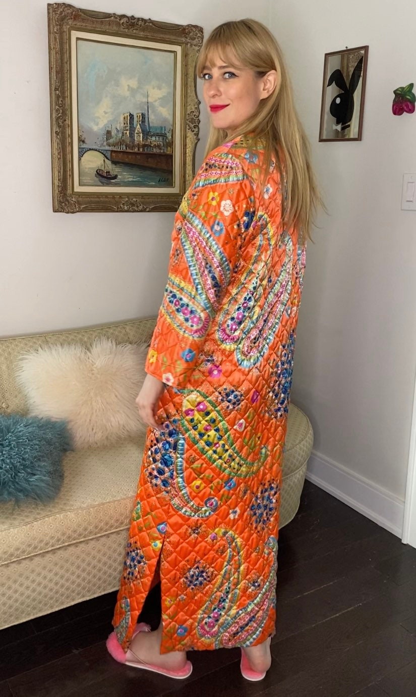 Vintage 60s House Coat in Orange Multicoloured Paisley - Etsy