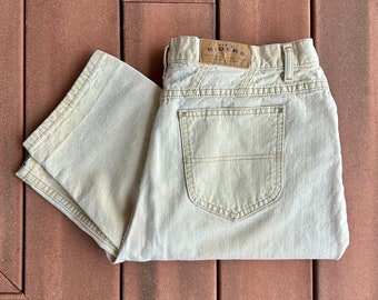 Vintage Lee Riders Boyfriend Jeans in Butter Yellow Wash • High Rise • Straight - Wide Leg • Boot Cut • Off White Denim • Size Large/XL