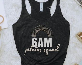 6 Uhr Pilates Squad, 5 Uhr Squad, Gruppe Gym Tanks, Paare Geschenk, Workout Tank Top, Gym Shirt, Workout T-Shirt, Gym Buddies,Gewichtheber Tank, Passend