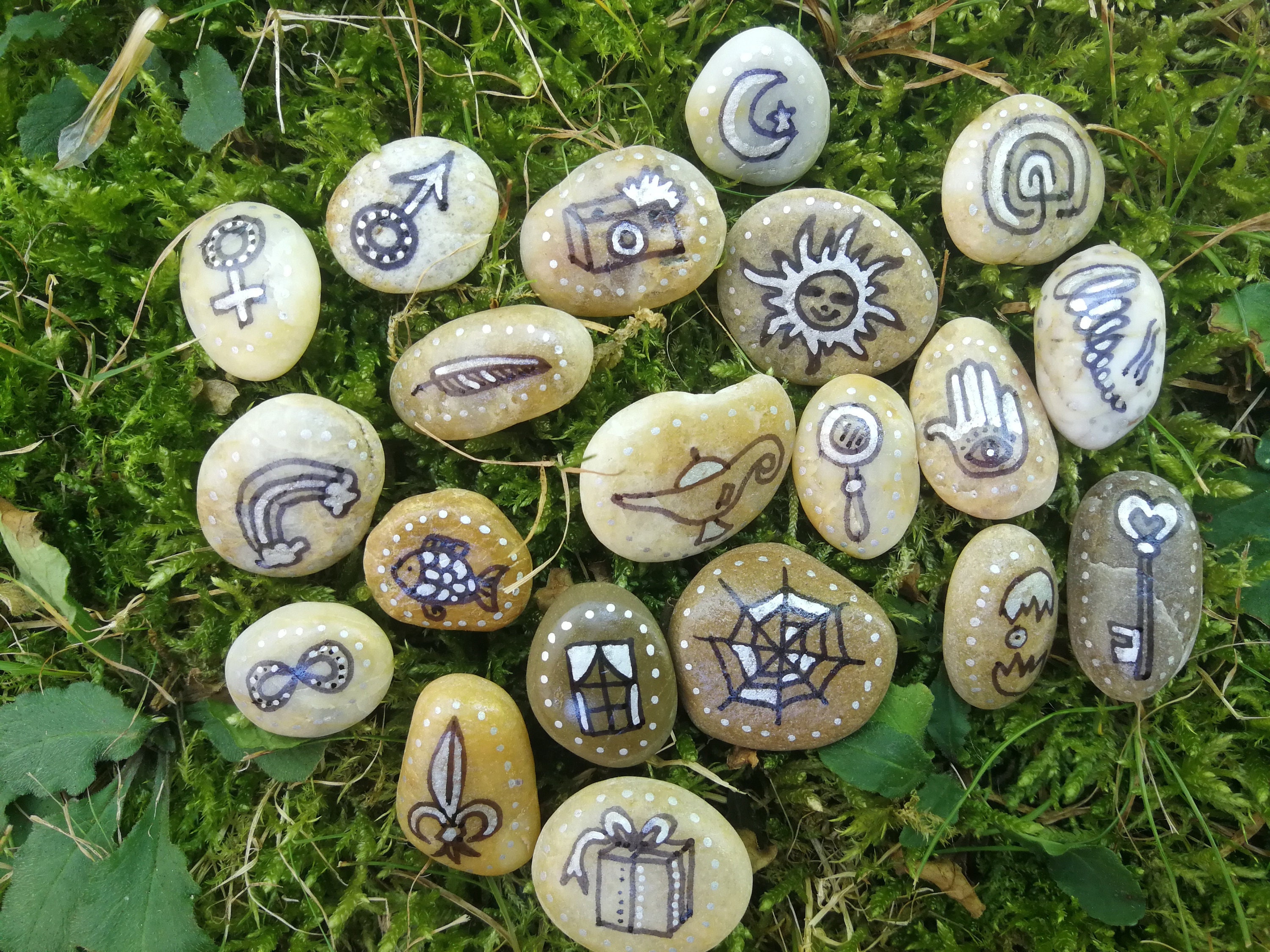 Pierres Divinatoires Set 2 - Charms Stones en Pierre Naturelle