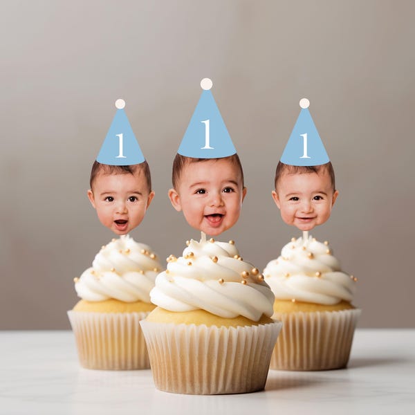 Adorno personalizado para cupcakes con forma de cara de bebé para fiesta de primer cumpleaños, con temática pastel.