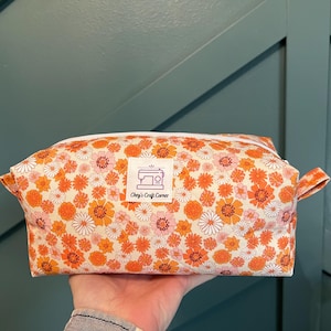makeup pouch/ boxy bag