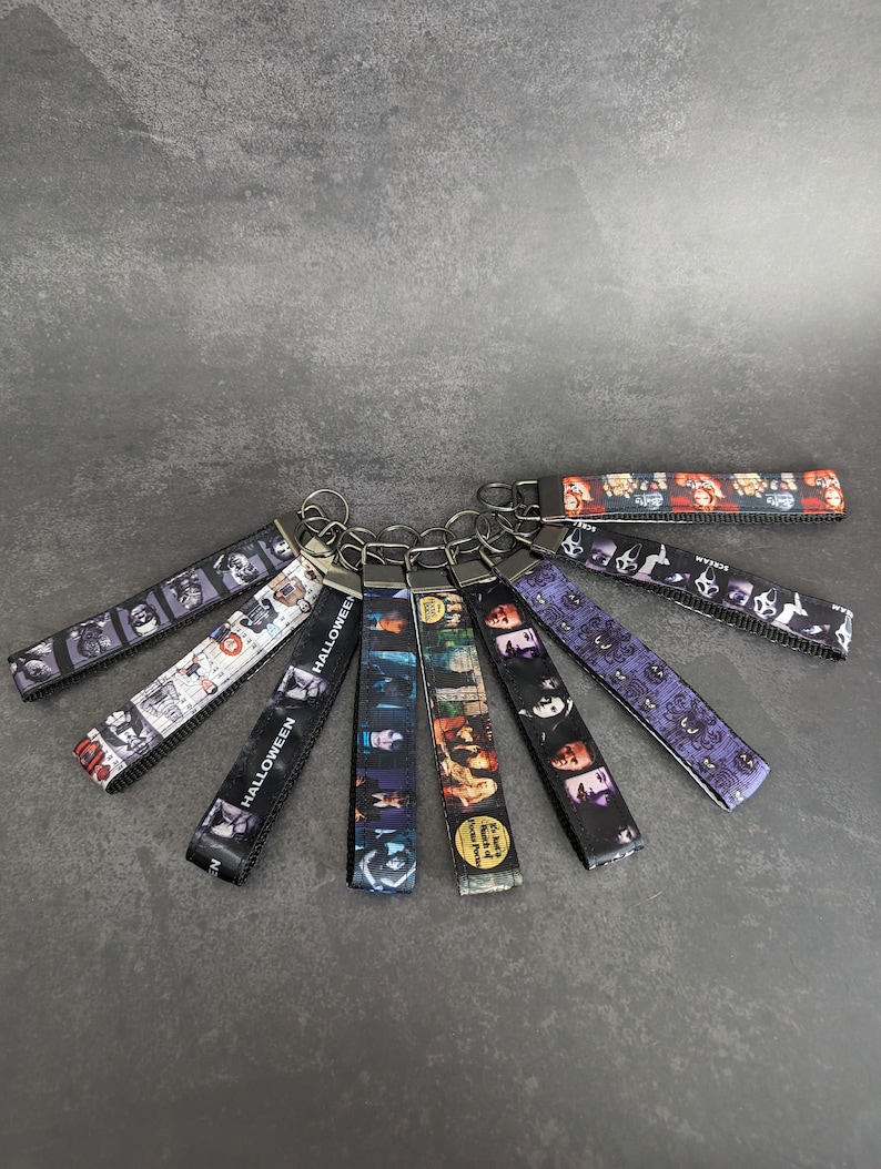 Movie TV characters key fobs, slasher, villains horror, scary, goth, alt, Buffy, Scream, Beetlejuice bild 1