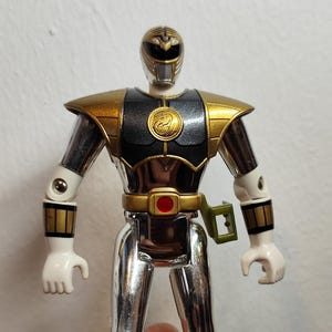 Mighty Morphin Power Rangers Shield