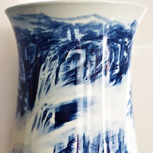 Antique Japanese Sometsuke Arita belly vase - Sansui decor - Porcelain - Japan - 1950-1959