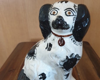 Staffordshire Chimney Dog - Porcelain - United Kingdom - 19th century