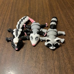 Articulated Racoon, Possum, skunk, and Trash Can, 3D Printed Flexi Racoon Possum, Trashcan Raccoon, Trash Panda, Fidget Toy, ADHD Toy