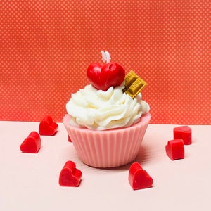 Valentinstagskerze Geschenk| Herz Cupcake Kerze| Geschenk für sie| Dessertliebhaber Geschenk| romantisches Geschenk