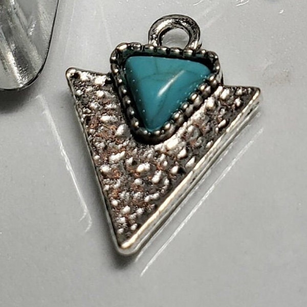 Turquoise Like Design, Hammered Tibetan Silver Triangle, Silver and Turquoise Arrowhead, Boho, Charm/Pendants  20x15mm, 1, 5, 10, 20 pc lots