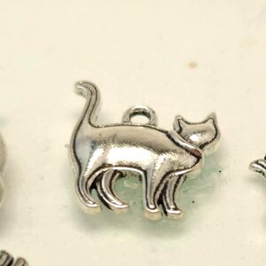 1 pc Silver Tone Cat Charms, Kitten Charm, Pendants, One Sided, Zinc Alloy, 11x18mm