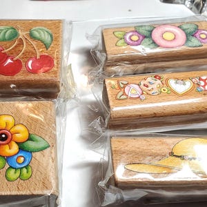 Frühlingshafte Stempel, Kirschstrauß 50x50cm, Frühlingsblumen 50x50cm, Blumen 250x70cm, Herzen Blumen 250x700, Strohhut 250x300 Neu
