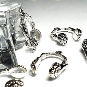 3D Headset Charm, Gaming Headset Charm, Sports Headset, Music Headset Charm, Charm-Pendant-25x18mm Ships from Ohio 1, 5, 10, 20 pc lots