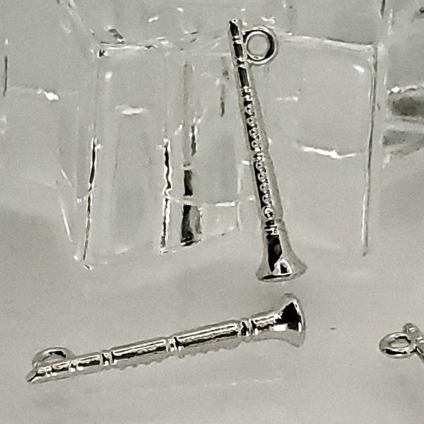 Clarinet Charm / Woodwind Charm / Band Member Charm / Charms/ 3D - Pendants -  6mmx28 mm 1, 5 , 10, 20 Pc lots
