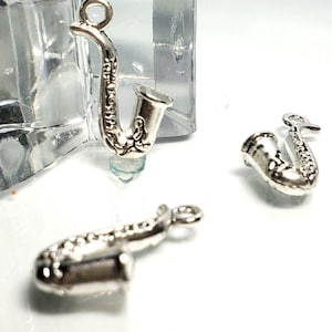 Saxophone Charm, Sax Charm, Band Instrument Charm, Band Member Charm, Charms/Pendants Zinc Alloy-  14mm x 20mm  1, 5, 10, 20 pc lots