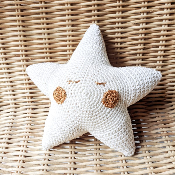 Étoile de mer peluche amigurumi au crochet en coton fait main artisanal