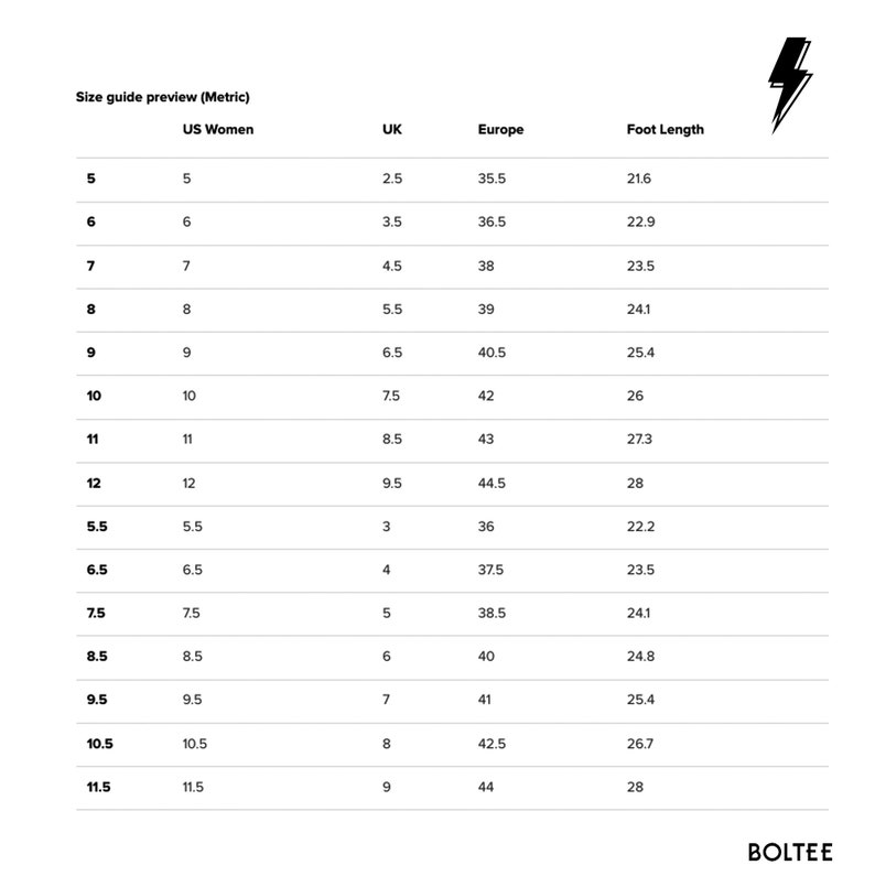 Peut inclure: Un tableau blanc pr&eacute;sentant un guide des tailles de chaussures pour femmes. Il indique les tailles US, UK et europ&eacute;ennes, ainsi que la longueur du pied en centim&egrave;tres. Un logo d'&eacute;clair noir est en haut &agrave; droite.