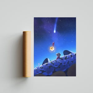 Puede incluir: L&aacute;mina art&iacute;stica con una ilustraci&oacute;n de un ni&ntilde;o mirando una estrella fugaz y una criatura brillante con forma de estrella. La escena est&aacute; ambientada en un cielo estrellado y un campo de flores blancas. Un p&oacute;ster enrollado est&aacute; a la izquierda.
