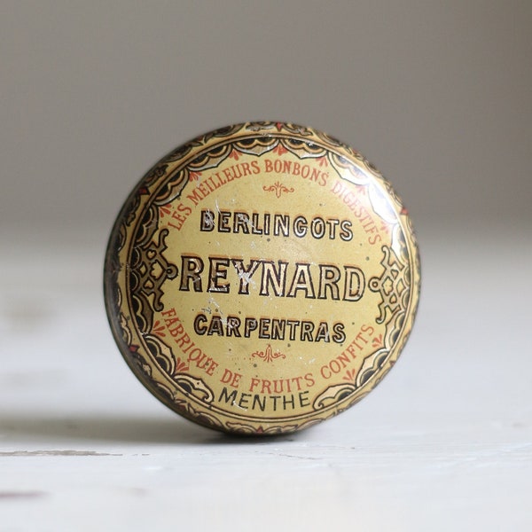 Old French lithographed small tin, Berlingots Reynard Menthe Bonbons.French Farmhouse Decor - Country home decor.