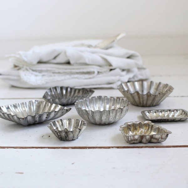 Vintage Set of 7 different small baking tins, cookie moulds, chocolate moulds, pastry moulds. Farmhouse Kitchen Decor.