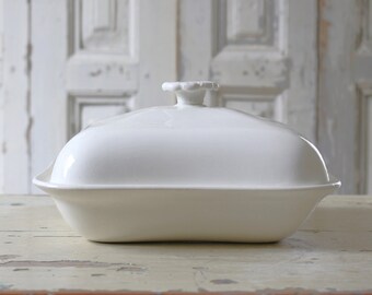 19th Wedgwood Tureen - Vegetable dish - Potato dish. Kitchen decor