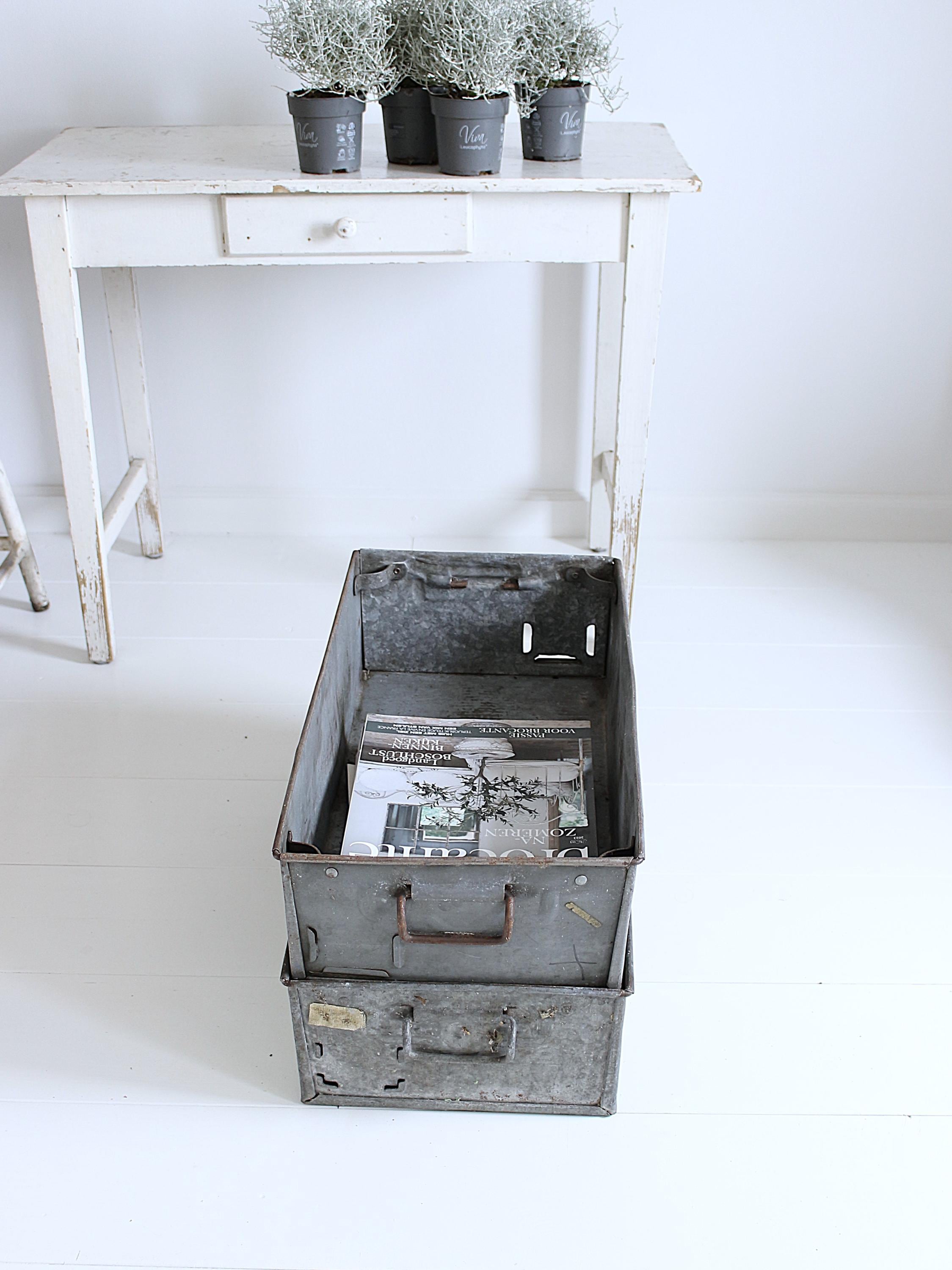 Vintage metal locker basket - Etsy 日本