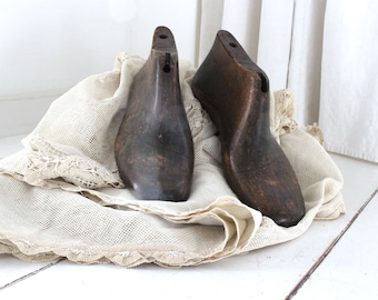 2x Different Shoe Lasts, Patina. Farmhouse Home Decor. Country Home.