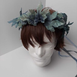 Blue/Grey Leaf Crown