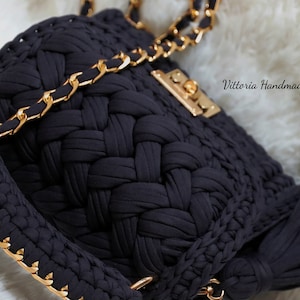 Borsa uncinetto gift for woman crochet bag bolso punto puff borsa fettuccia marshmellow bag bolso crochet idea regalo donna tshirt yarn bag immagine 6