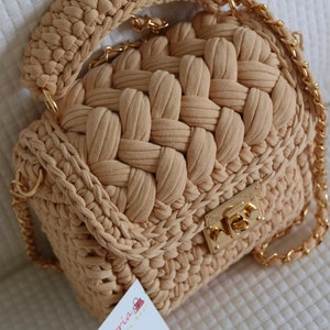 Tutorial vera bag marsmallow bag uncinetto bag crochet luxury bag borsa punto puff bolso en trapillo borsa fettuccia leggera crochet bag immagine 6