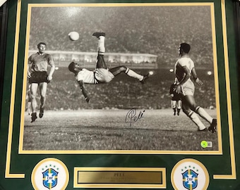 Pele autograph signed Soccer Brazil 16x20 photo framed Beckett
